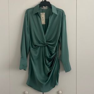Garota dress.  Emerald.  Size L